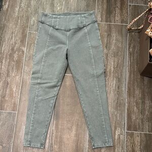 Easel Women's Gray Jeggings